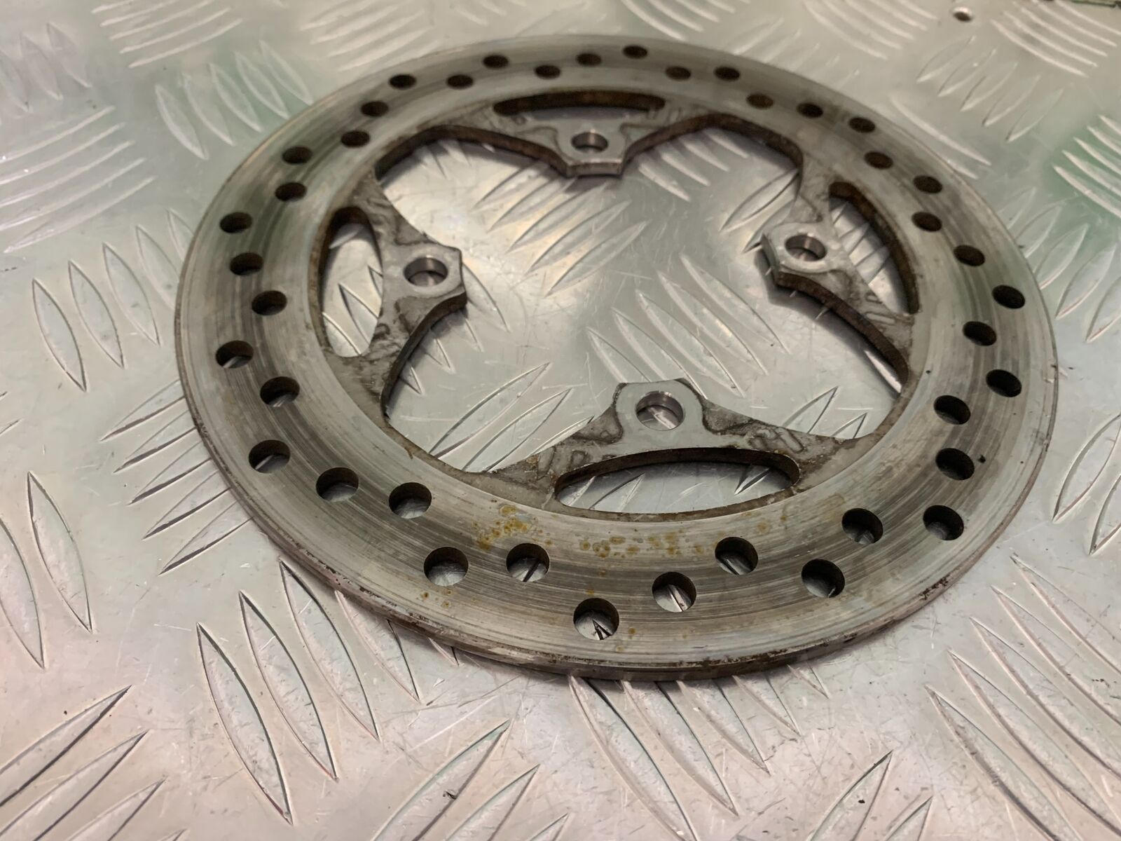 TRIUMPH 765 STREET TRIPLE RS REAR BRAKE DISC YEAR 2018-2021 (STOCK 968)