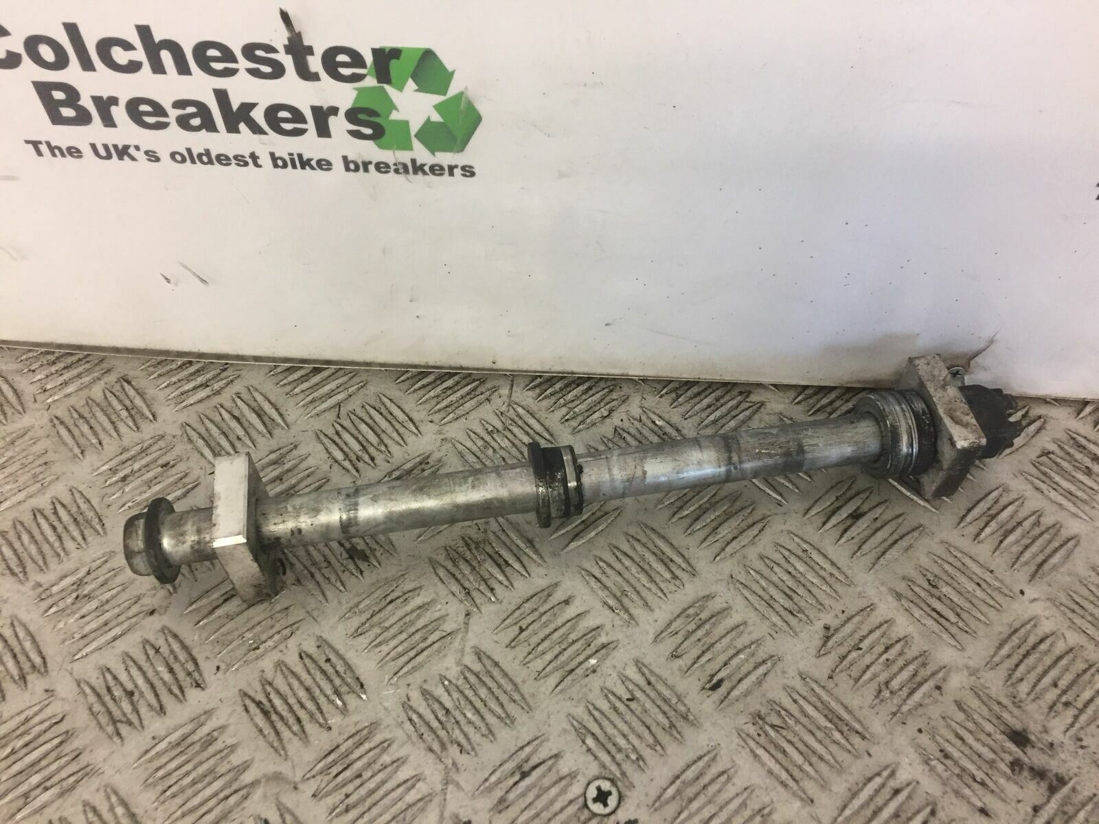 KAWASAKI ER6 F REAR WHEEL SPINDLE  YEAR 2016