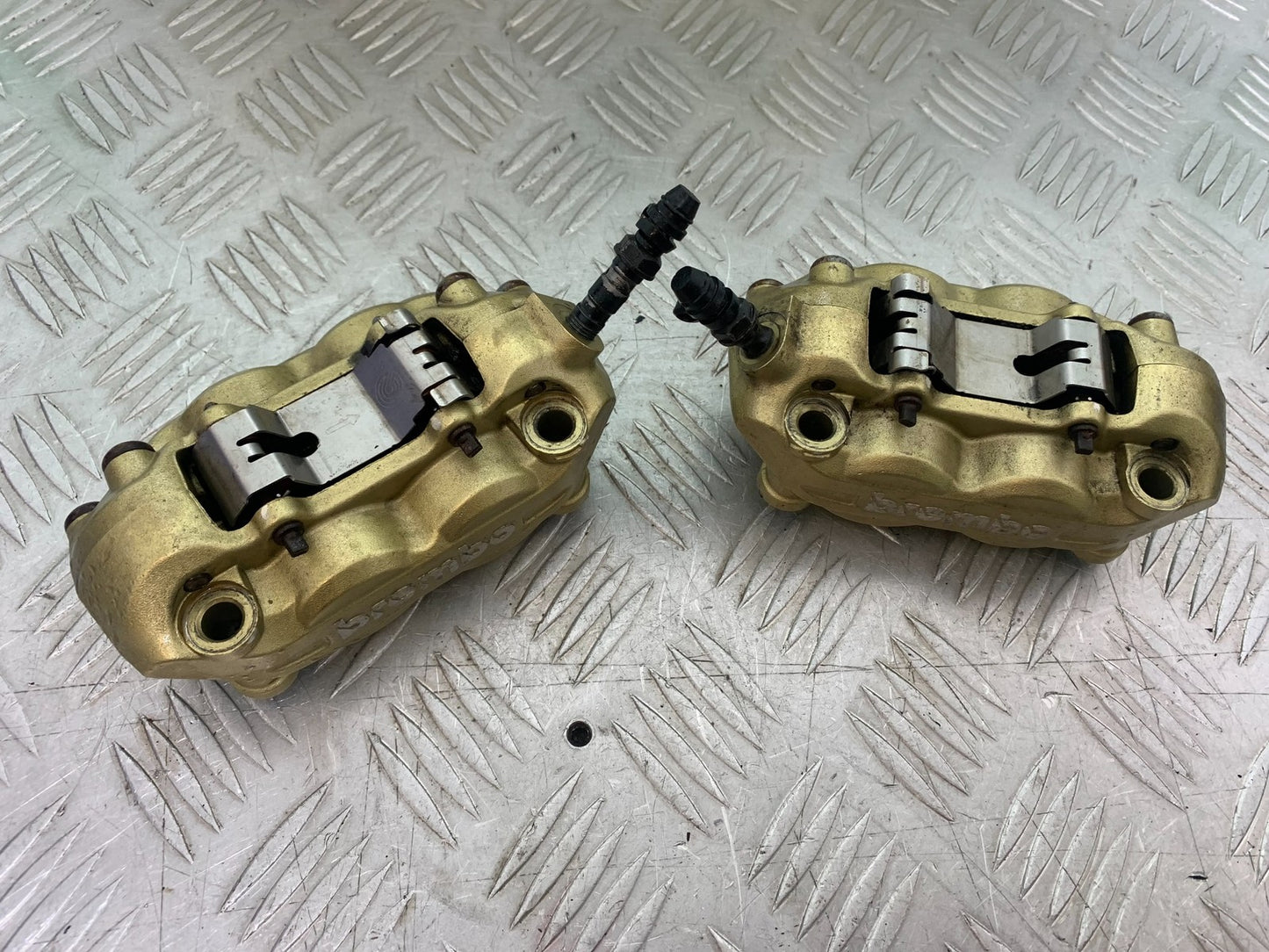 APRILIA TUONO 1000 V4 FRONT BRAKE CALIPERS  YEAR 2013-2014  (CMB1239)