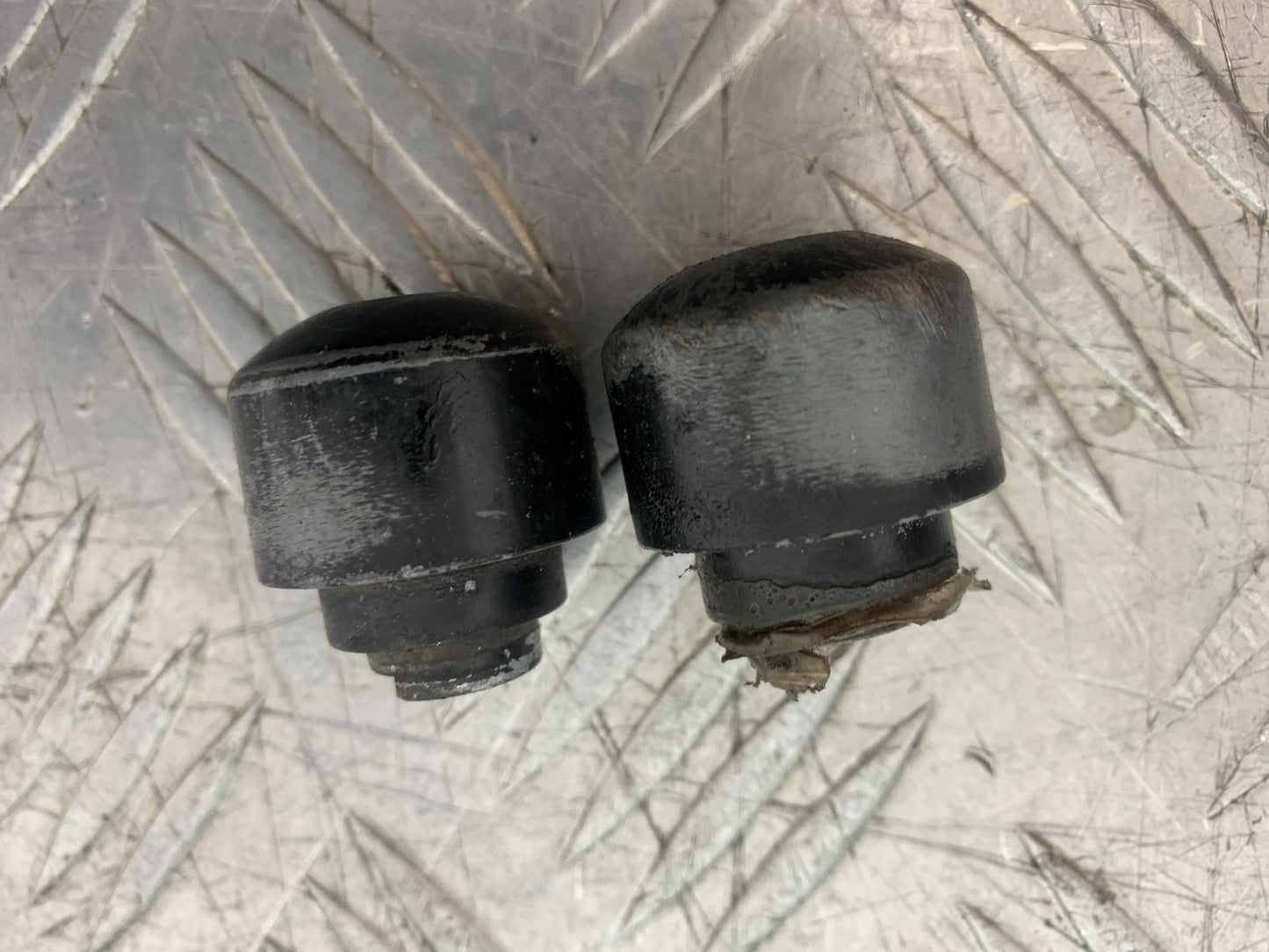 HONDA CBF600 CBF 600 BAR END WEIGHTS   YEAR 2004-07  (CMB1305)