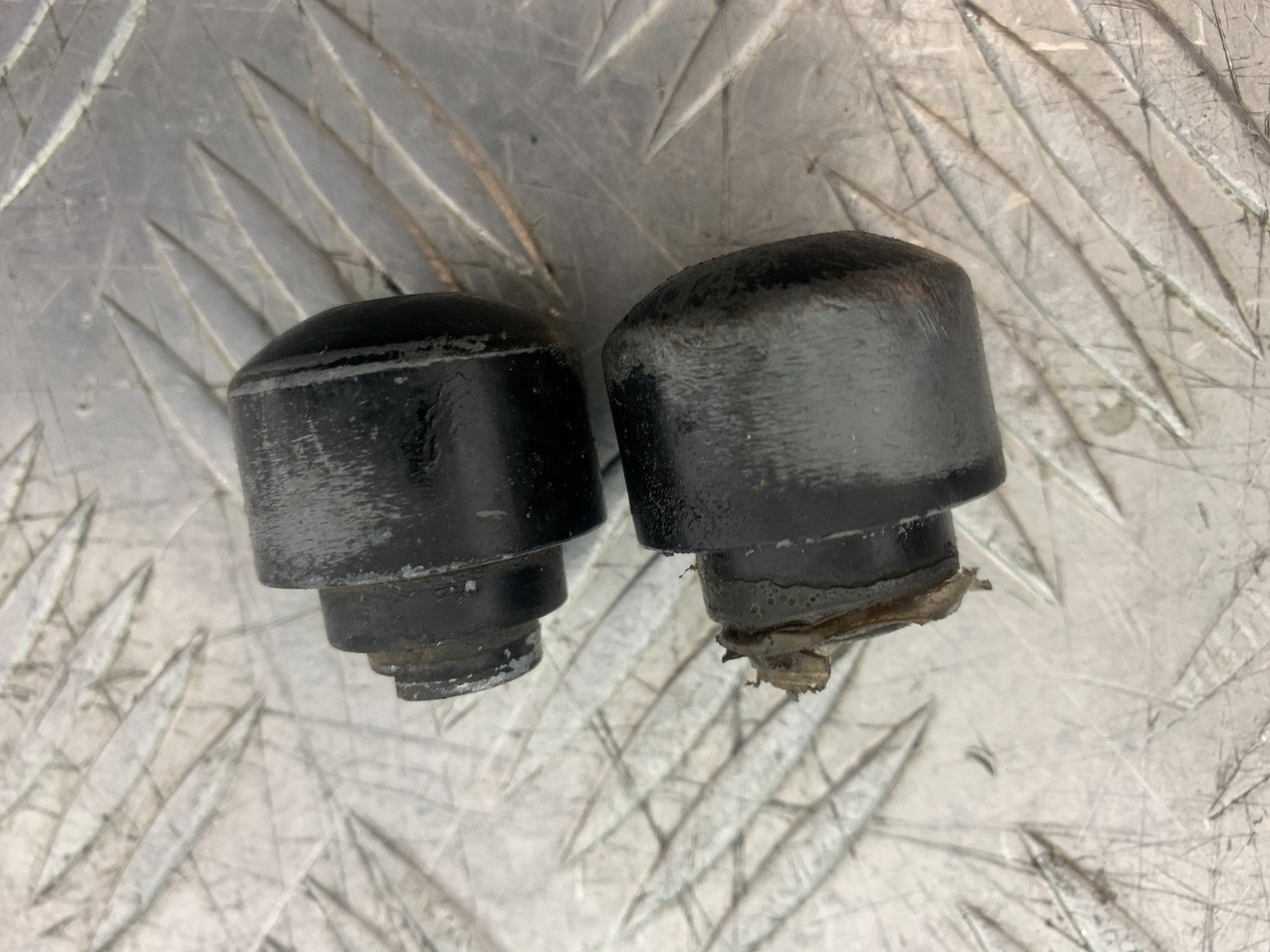 HONDA CBF600 CBF 600 BAR END WEIGHTS   YEAR 2004-07  (CMB1305)
