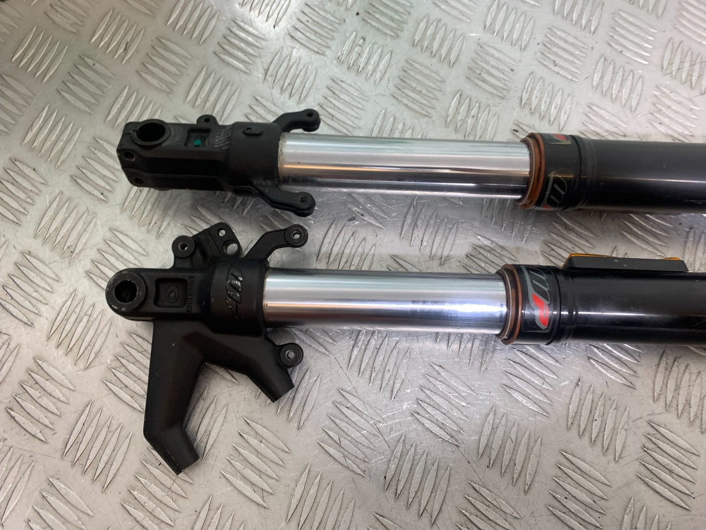 KTM DUKE 390 FORKS  YEAR 2017- 2023 (CMB1314)
