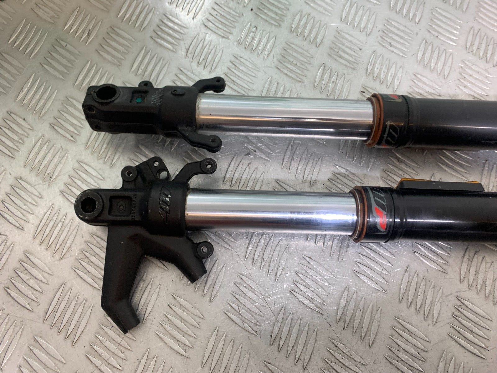 KTM DUKE 390 FORKS  YEAR 2017- 2023 (CMB1314)
