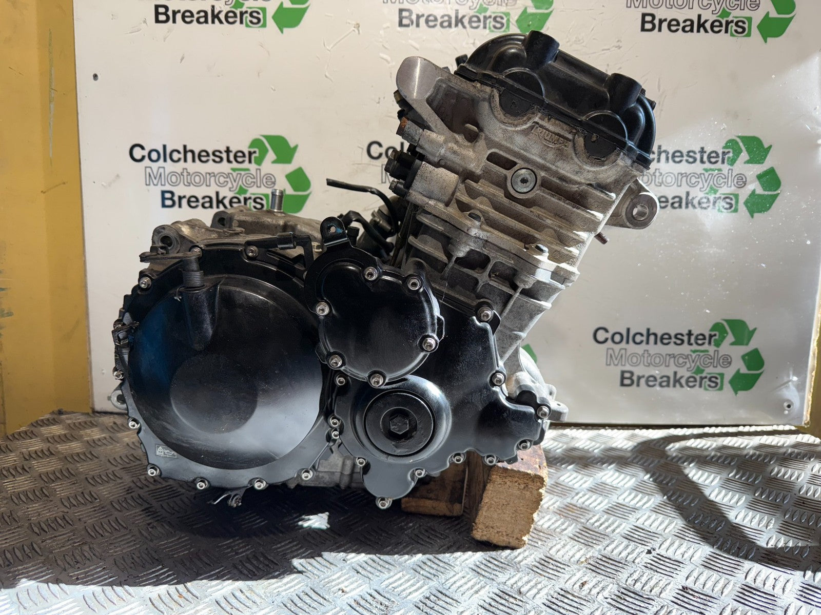 TRIUMPH 1050 SPRINT ST ENGINE YEAR 2004-2007 (CMB1197)