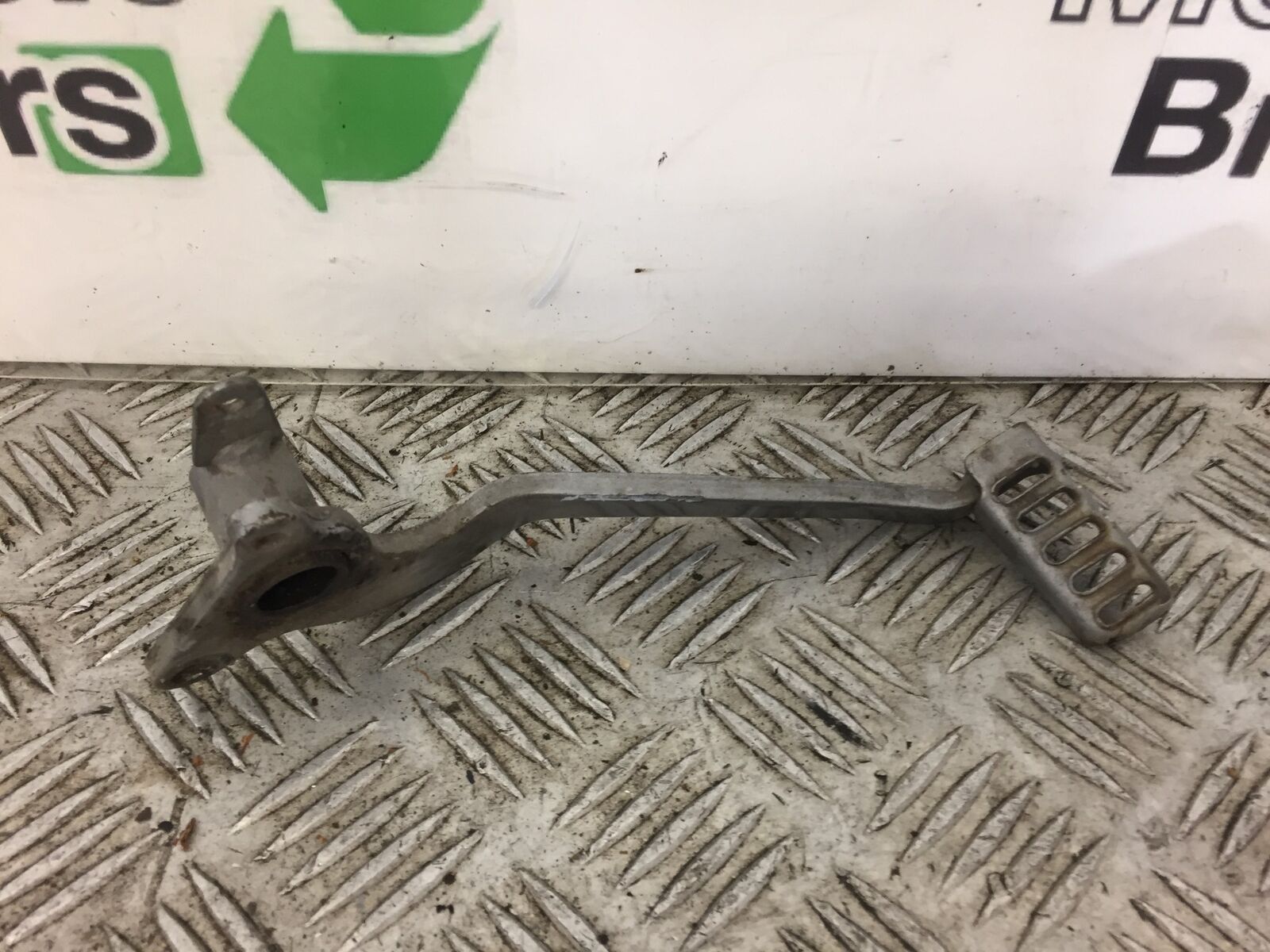 HONDA CB500 CB 500 REAR BRAKE PEDAL  YEAR 2001