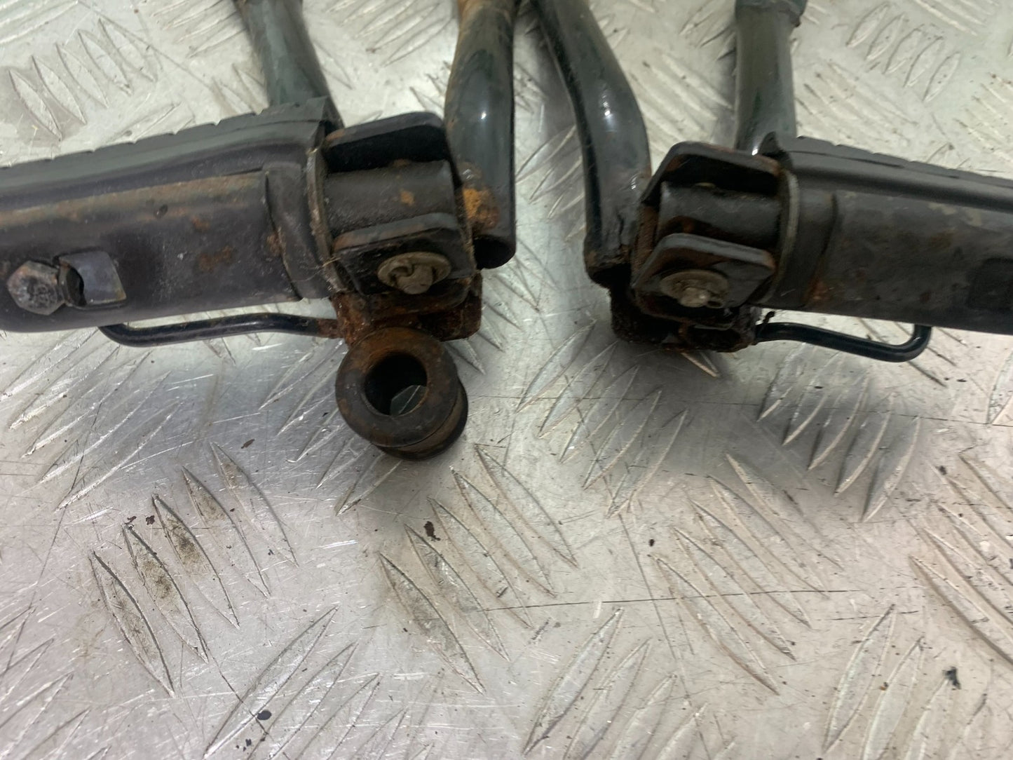 HONDA CBF125 CBF 125 REAR HANGERS  YEAR 2009-14  (CMB1172)