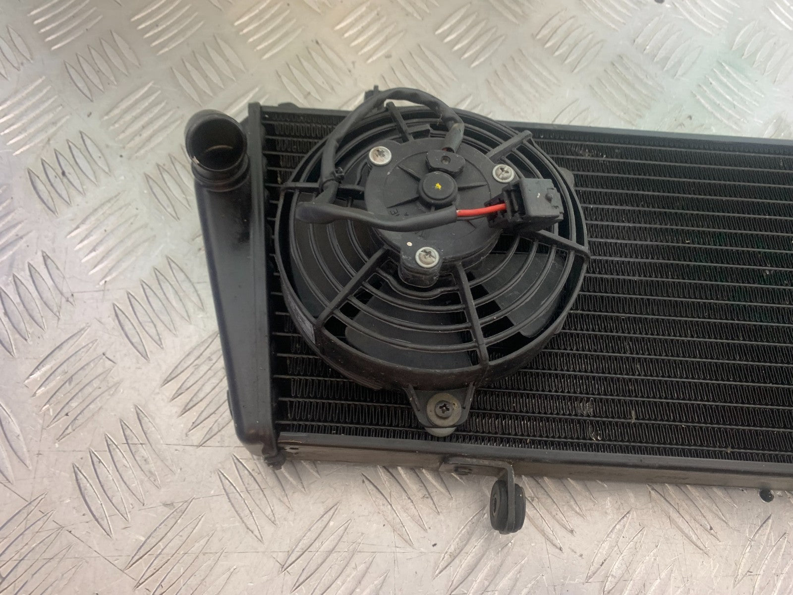 APRILIA SL750 SL 750 SHIVER RADIATOR AND FAN  YEAR 2008-2016 (CMB1242)