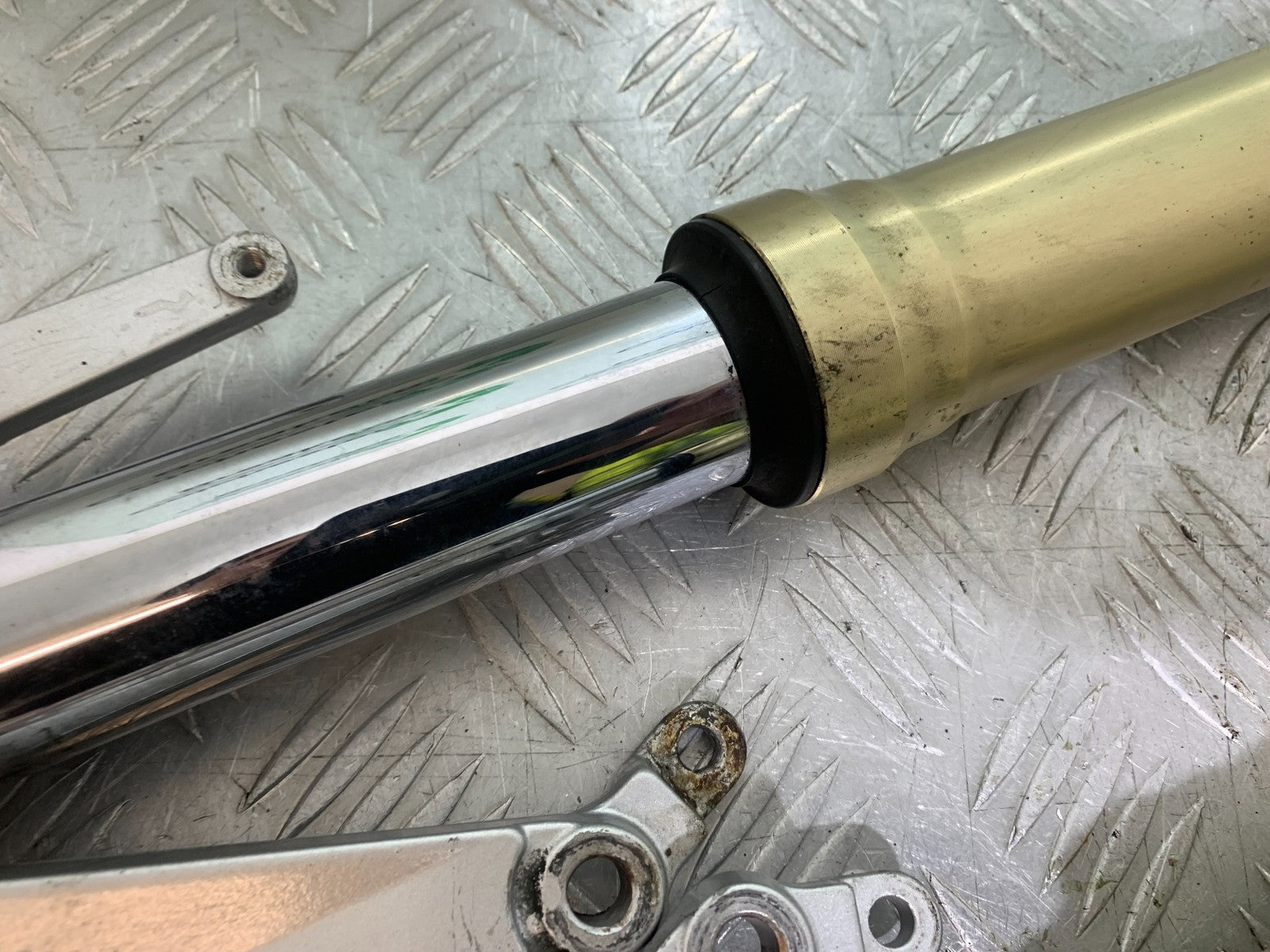 YAMAHA YZF R1 4XV FORKS  YEAR 1998-99 (CMB1291)
