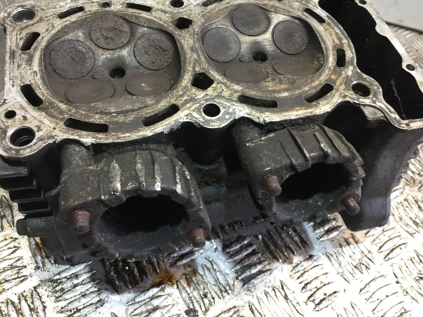 YAMAHA XTZ 750 SUPER TENERE CYLINDER HEAD AND CAMS  (STOCK 889)