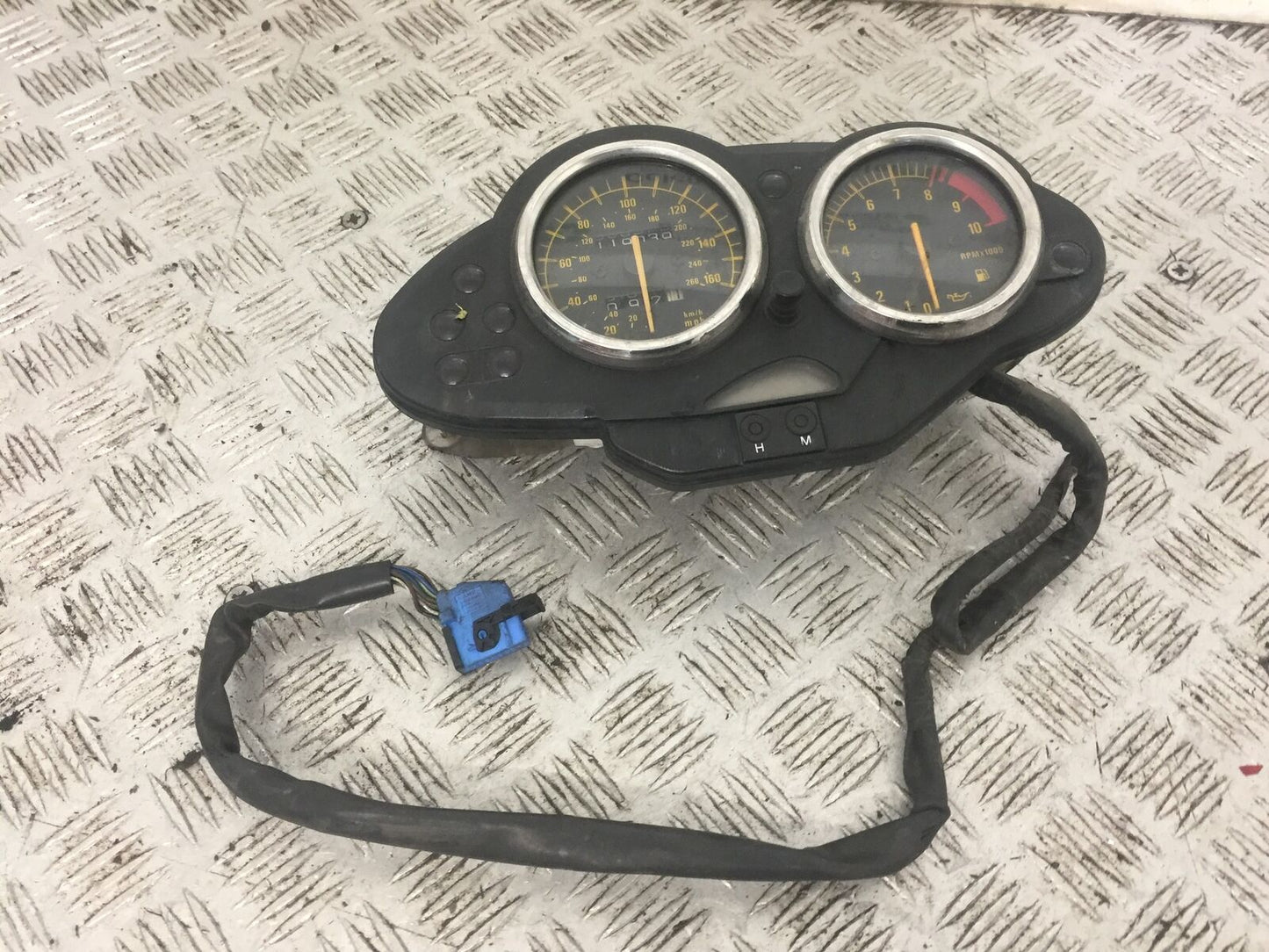 BMW R1100 S R 1100 S CLOCKS SPEEDO DASH YEAR 1999 (STOCK 797)