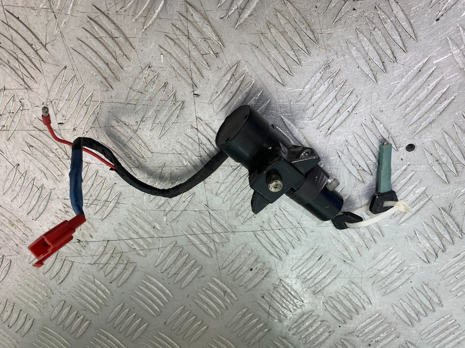 YAMAHA YBR125 YBR 125 IGNITION SWITCH AND KEYS  YEAR 2010-2017 (CMB1252)