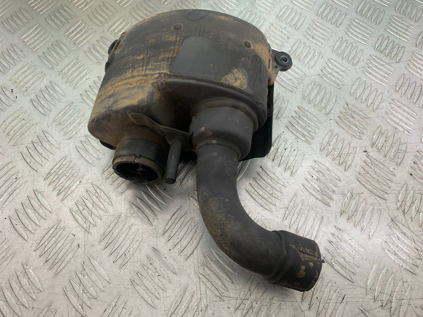 BSA 650 GOLD STAR EXHAUST COLLECTOR BOX   YEAR 2022-2025 (CMB1262)