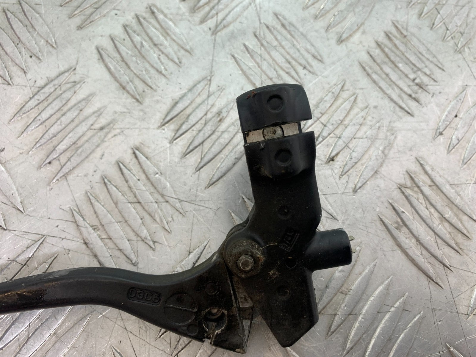HONDA CBF125 CBF 125 CLUTCH LEVER AND BRACKET  YEAR 2009-14 (CMB1182)