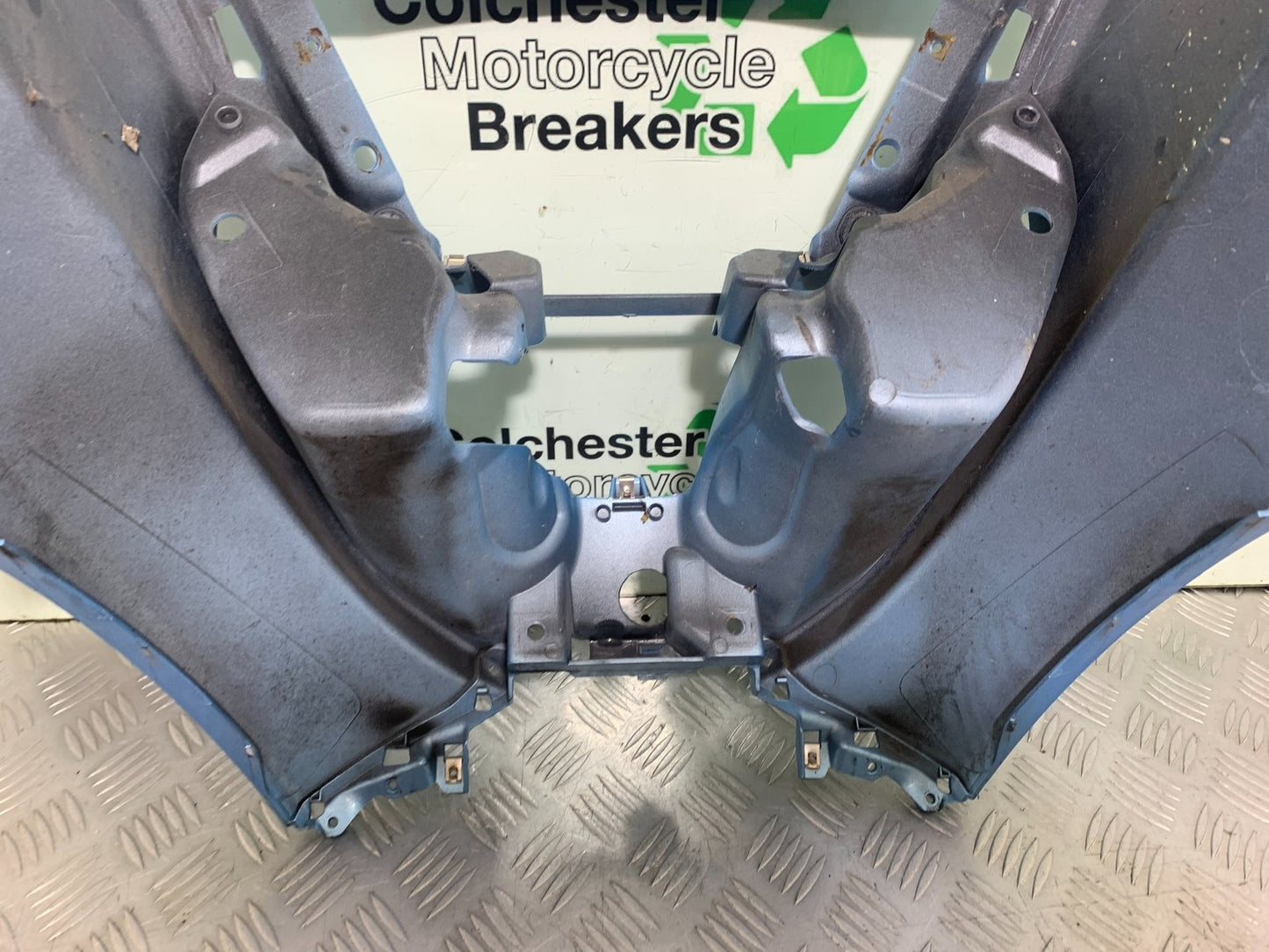 PIAGGIO MP3 250 ie TOP FAIRING YEAR 2007 (CMB1307)