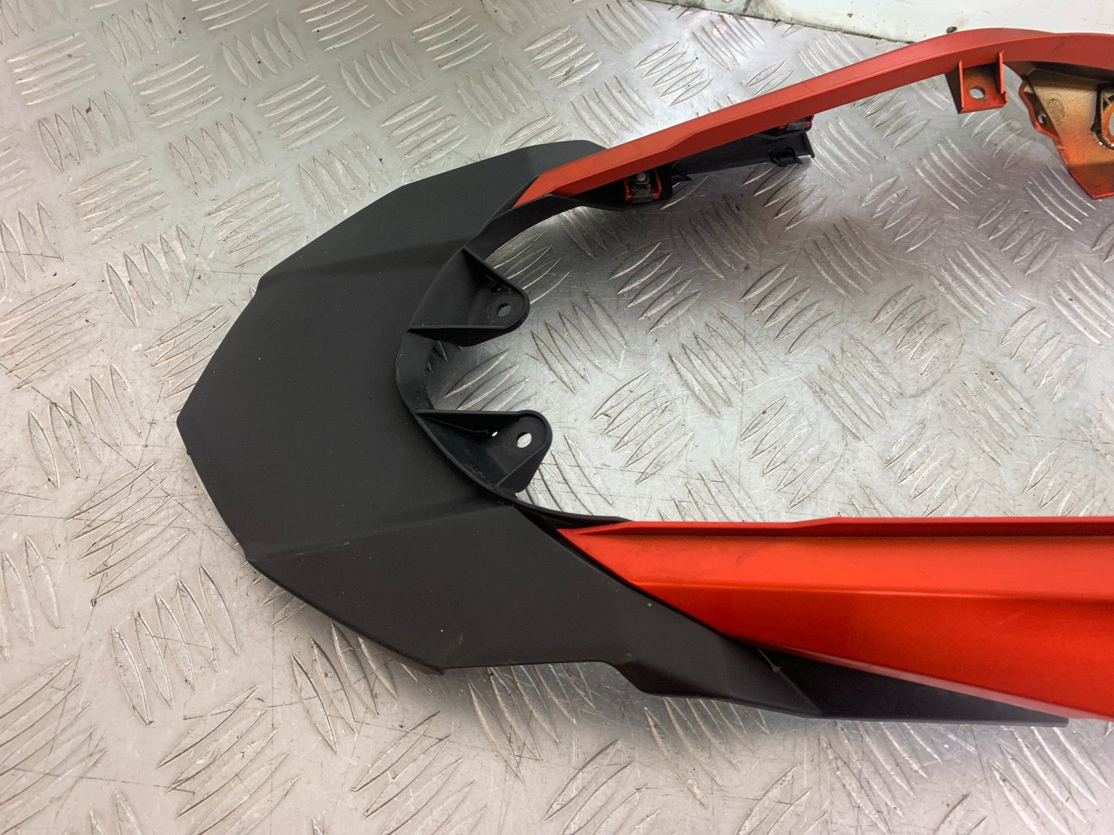 KAWASAKI 650 VERSYS TAIL PIECE SEAT UNIT YEAR 2015-2018 (CMB1288)