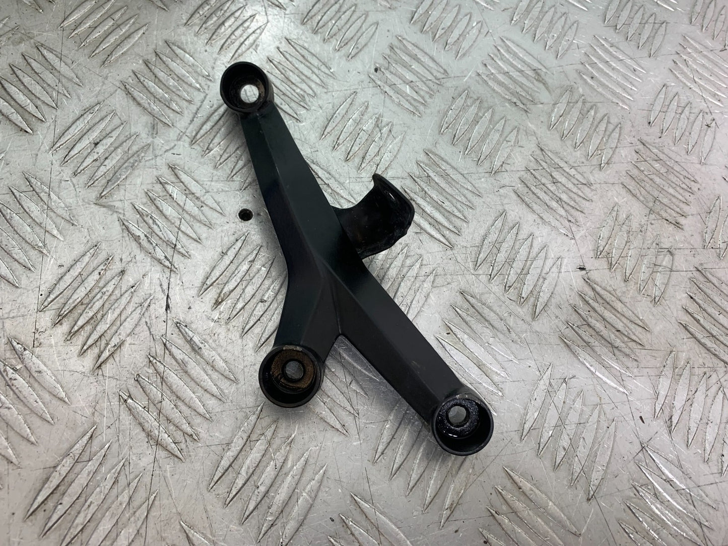 KTM DUKE 125 1X ENGINE BRACKET  YEAR 2017-2022 (CMB1274)