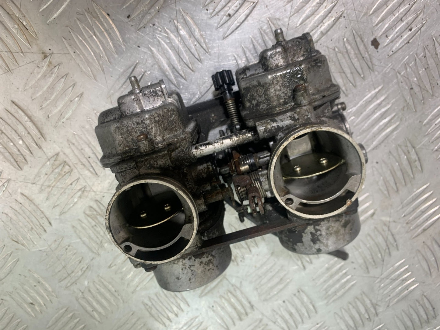 HONDA GL500 GL 500 SILVERWING CARBS (SOLD AS PARTS )  YEAR 1981-82 (CMB1168)