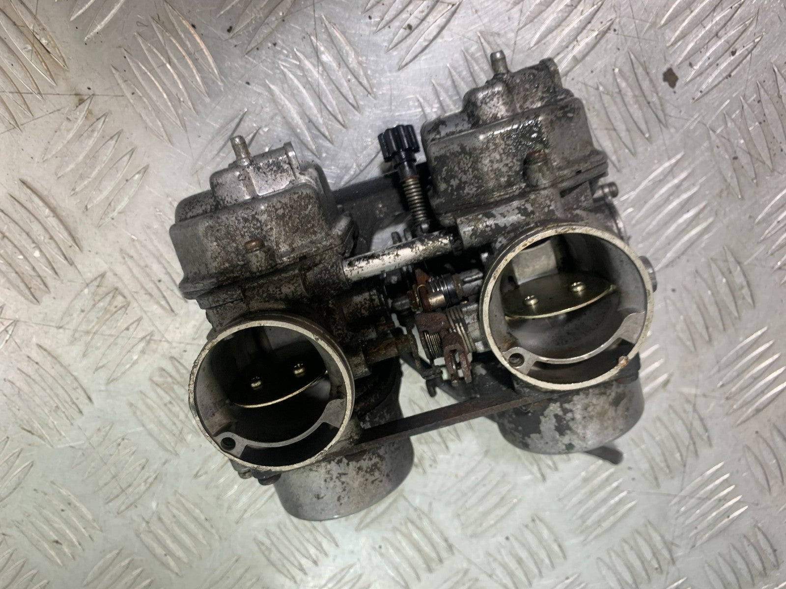 HONDA GL500 GL 500 SILVERWING CARBS (SOLD AS PARTS )  YEAR 1981-82 (CMB1168)