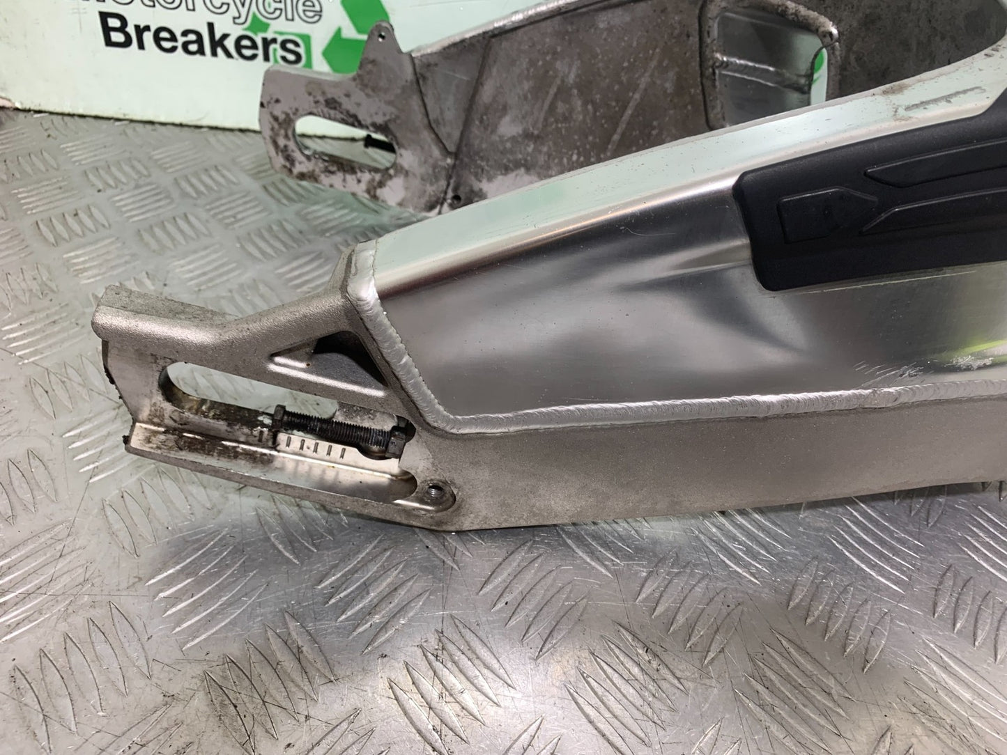 BMW S1000 RR SWINGARM  YEAR 2015-2018 (CMB1246)