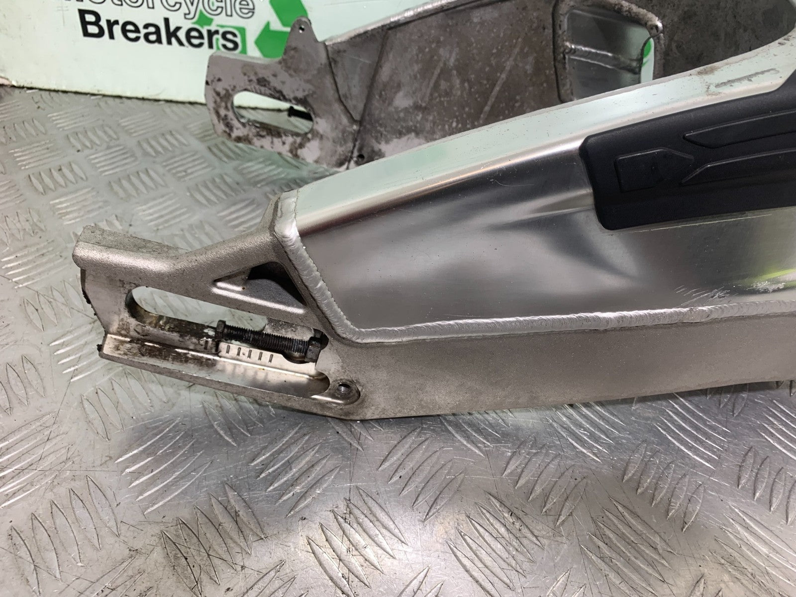 BMW S1000 RR SWINGARM  YEAR 2015-2018 (CMB1246)