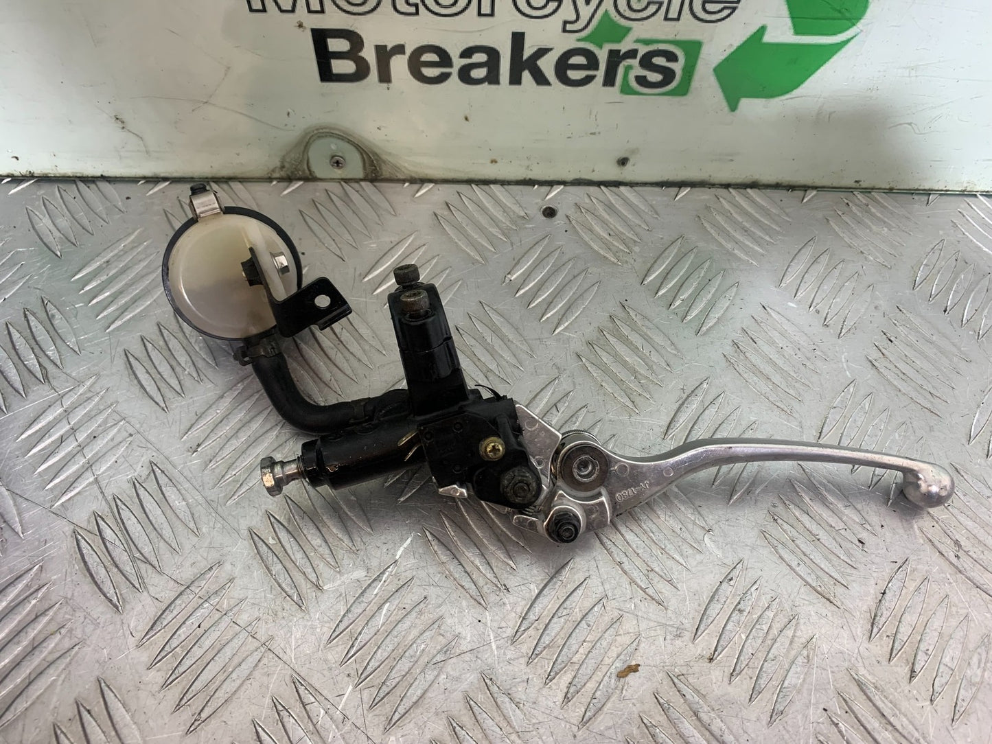 TRIUMPH 1050 SPRINT ST FRONT MASTER CYLINDER   YEAR 2004-2007 (CMB1197)