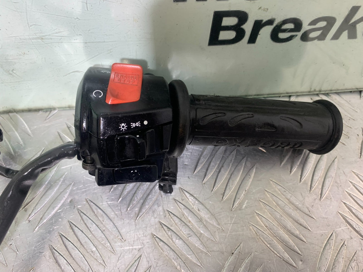 HONDA CBR1100 BLACKBIRD RIGHT SWITCH GEAR  YEAR 1999-2005 (CMB1232)