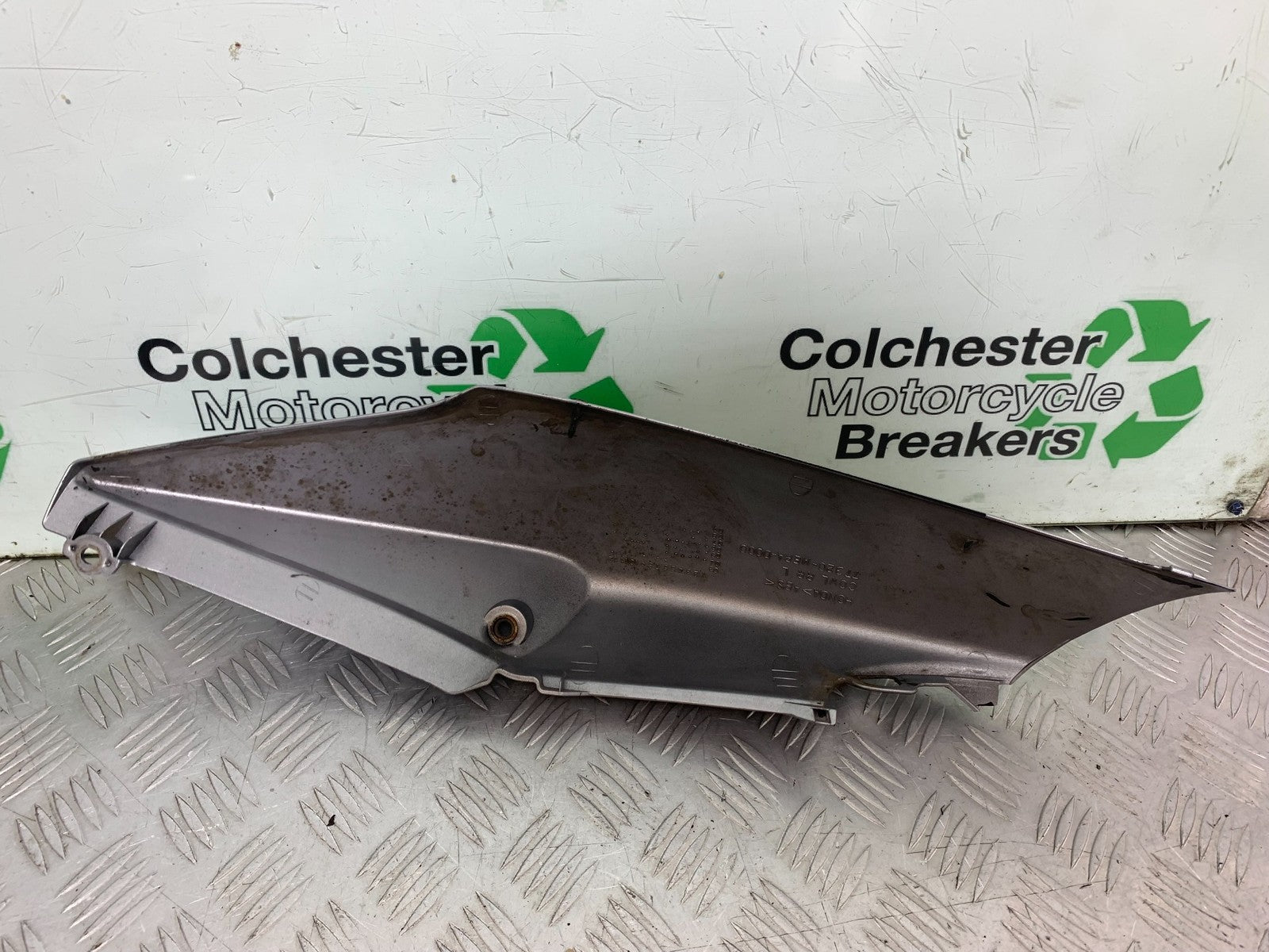 HONDA CBF600 CBF 600 LEFT SEAT PANEL  YEAR 2004-07  (CMB1305)
