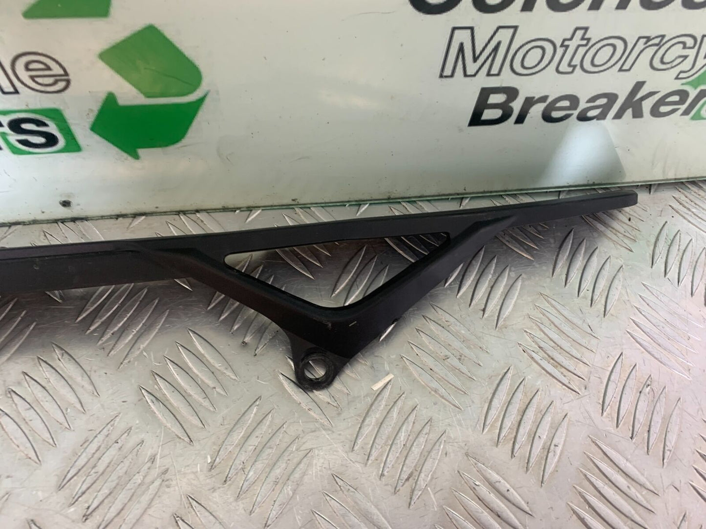 YAMAHA XSR900 XSR 900 CHAIN GUARD  YEAR 2021-2022 (CMB1073)