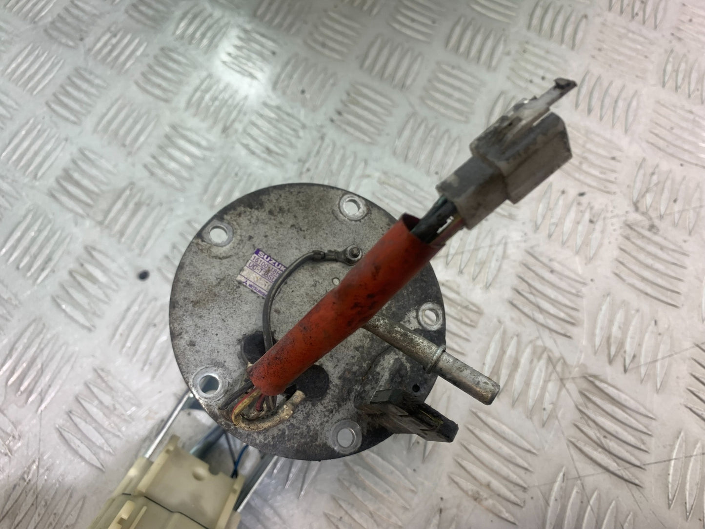 SUZUKI GSF650 GSF 650 PETROL PUMP   YEAR 2007-2009  (CMB1161)