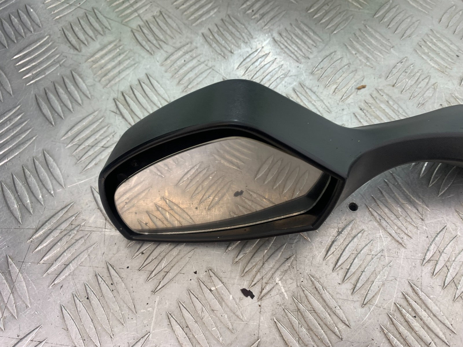 TRIUMPH 1050 SPRINT ST LEFT MIRROR   YEAR 2004-2007 (CMB1197)