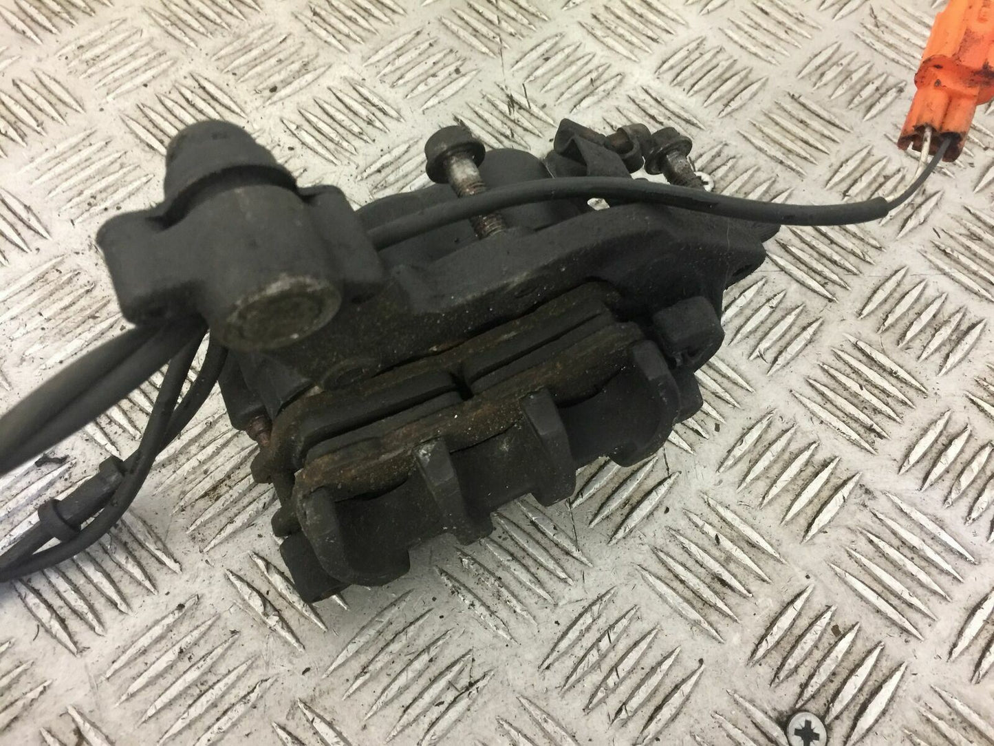 HONDA VFR800 V TEC FRONT RIGHT CALIPER YEAR 2009-2013  (ABS) STOCK 576
