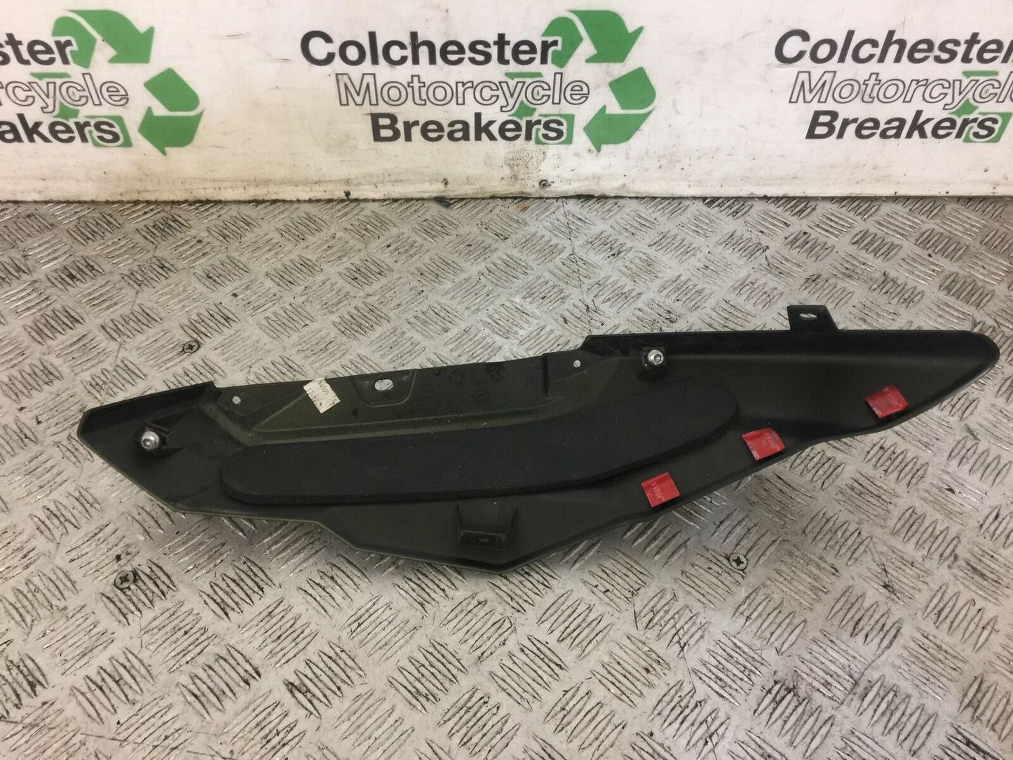 TRIUMPH 1200 TIGER EXPLORER LEFT SIDE FAIRING   YEAR 2015 (STOCK 673)