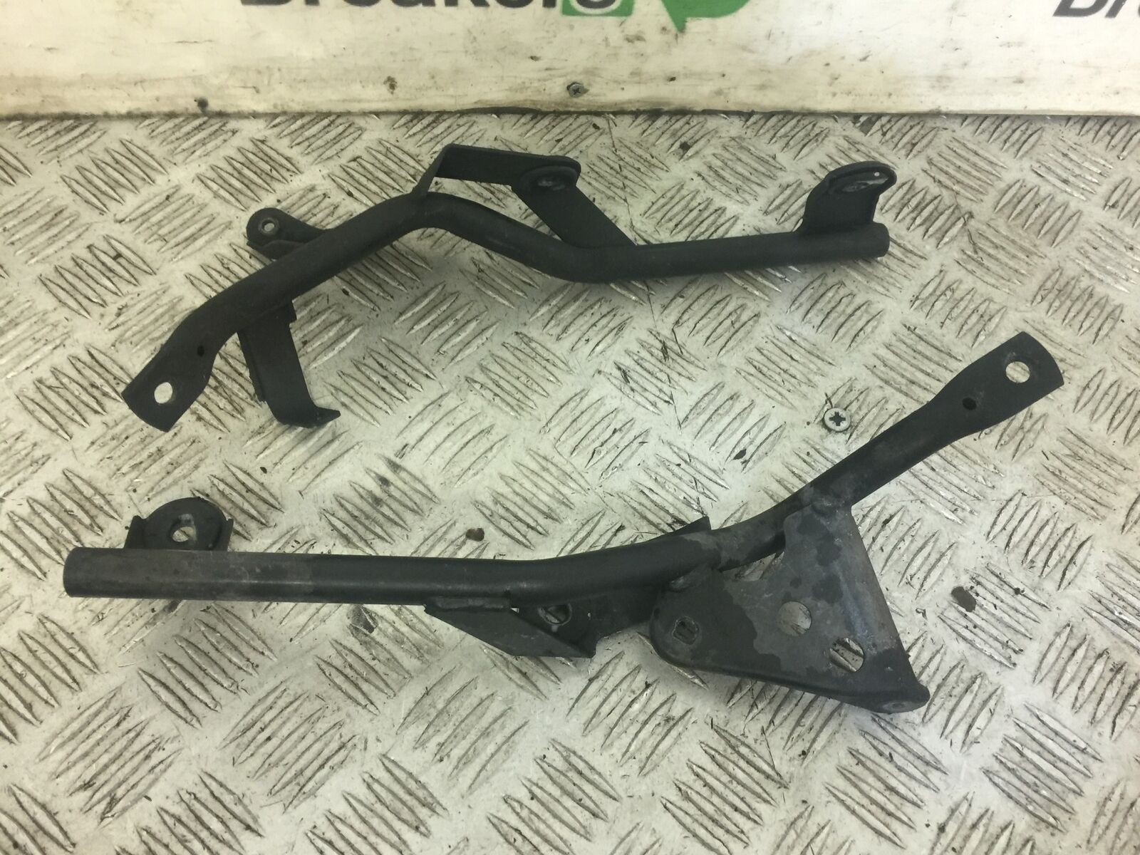 SUZUKI GSF1250 LEFT AND RIGHT SIDE BRACKETS YEAR 2012-2014 (STOCK 650)