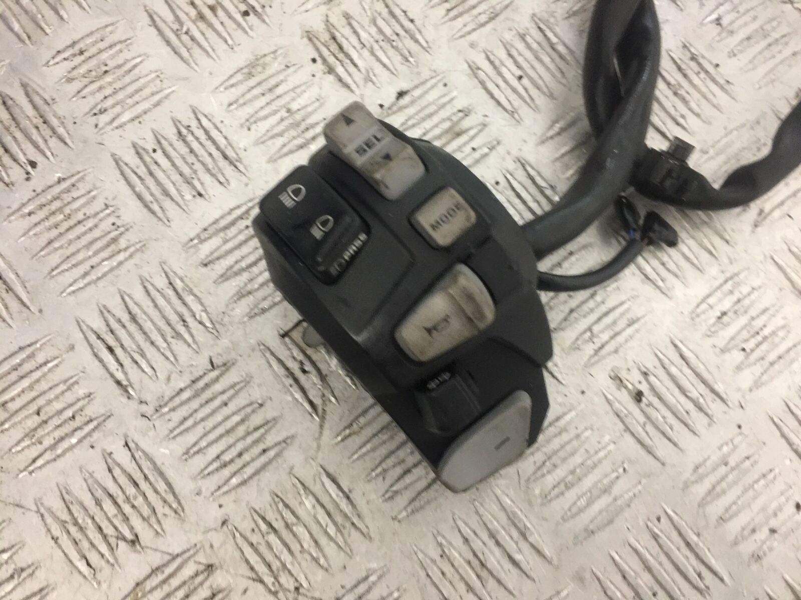 HONDA CRF1000 (DCT) AFRICA TWIN LEFT SWITCH GEAR   YEAR 2019 (STOCK 835)