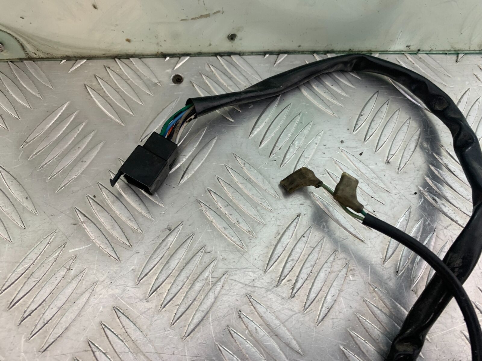 HONDA CBR1100 BLACKBIRD LEFT SWITCH GEAR  YEAR 1999-2005  (CMB1103)