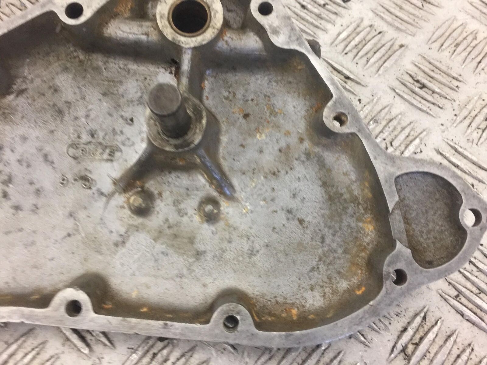 TRIUMPH T5 500 SPEED TWIN ENGINE COVER YEAR 1957 (STOCK 362)