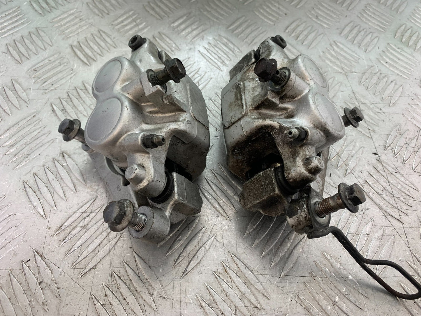 YAMAHA XV1100 XV 1100 VIRAGO FRONT BRAKE CALIPERS 1990-1999 (CMB1243)