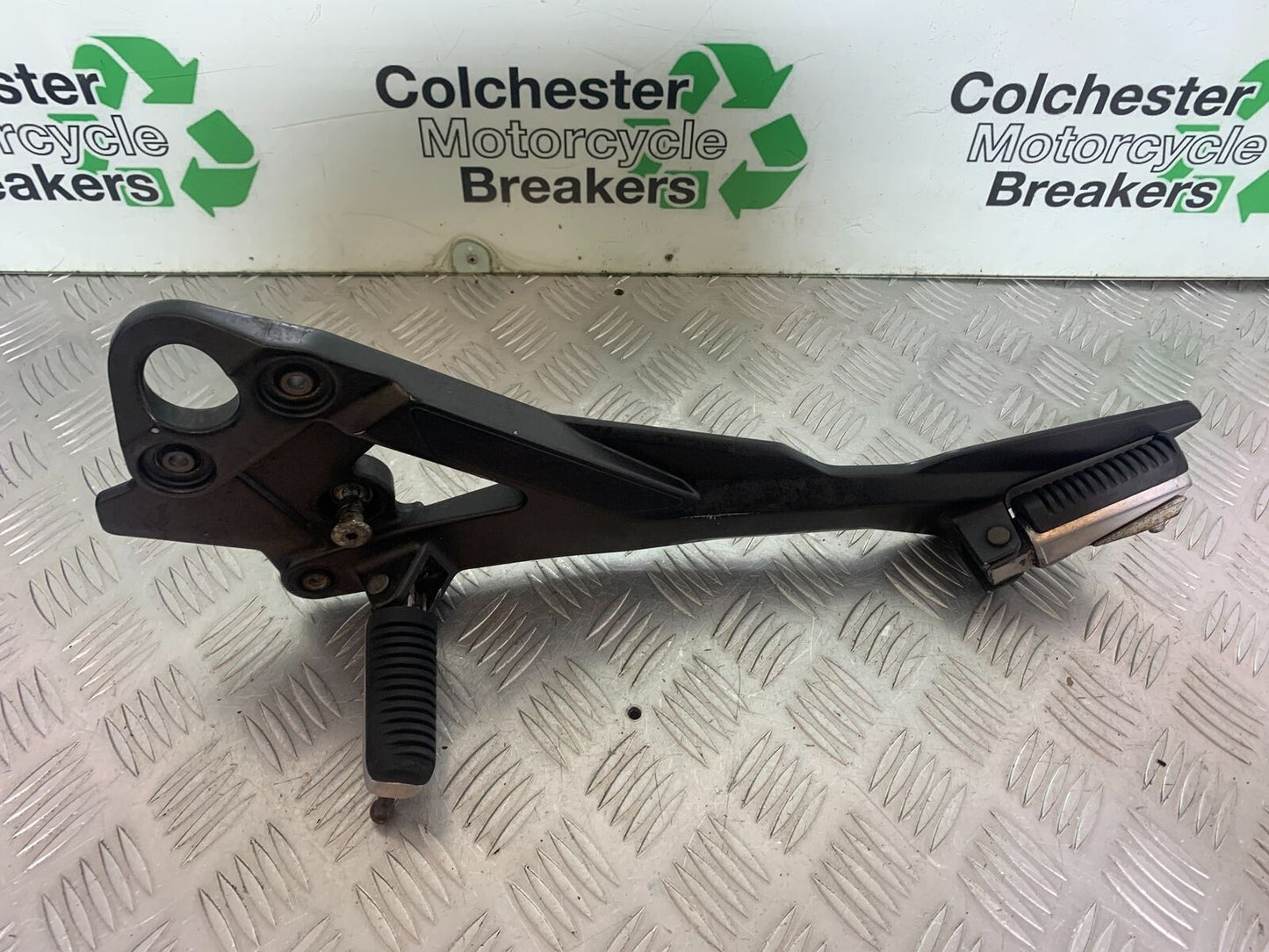 YAMAHA XJ6 XJ6-S LEFT HANGER  YEAR 2009-2015  (CMB1070)