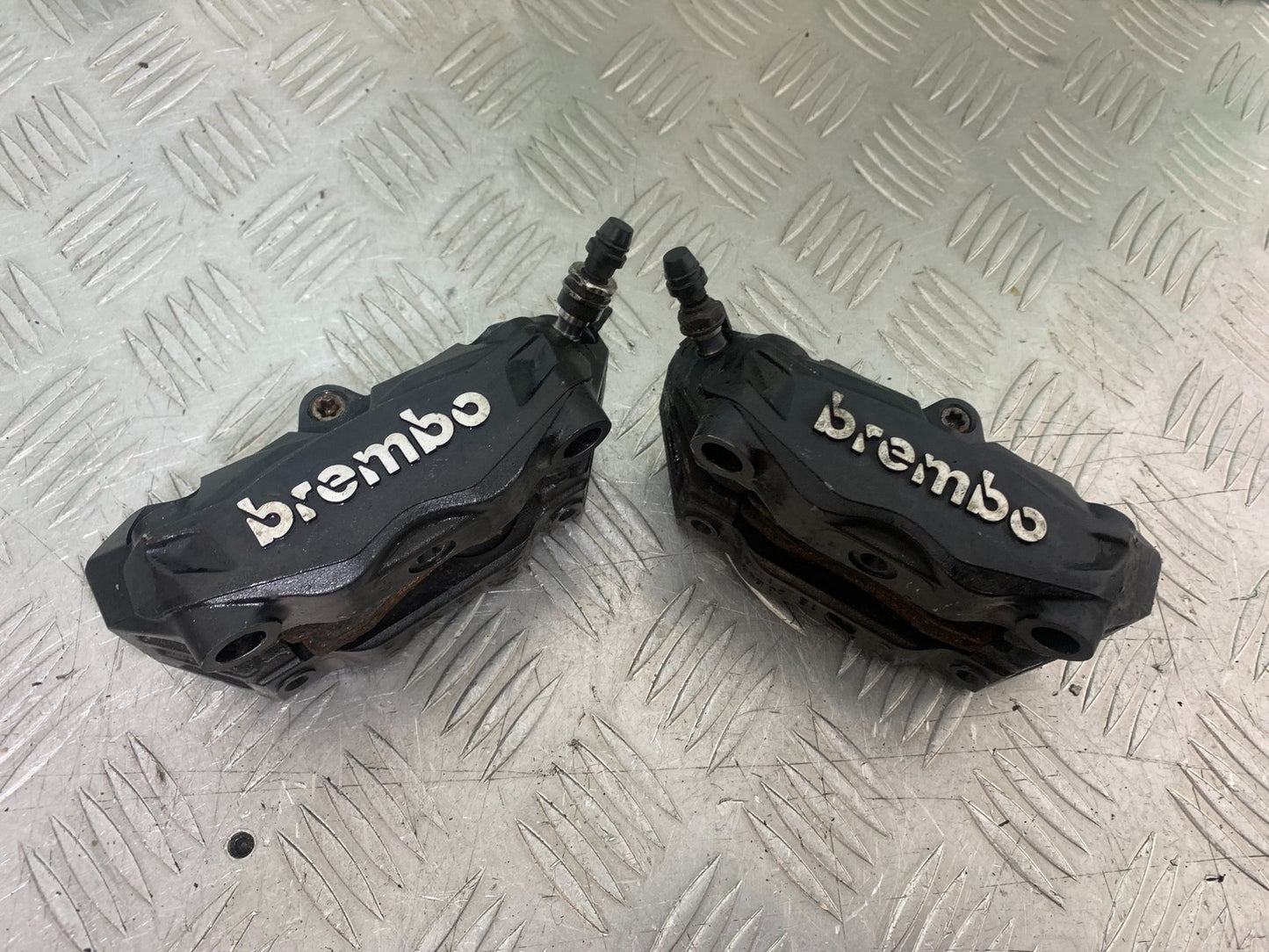 BMW R1200 R 1200 GS FRONT BRAKE CALIPERS   YEAR 2013-2016 (CMB1257)