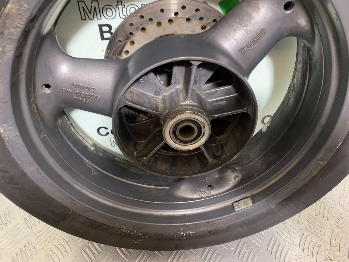 TRIUMPH TROPHY 900 REAR WHEEL (GOOD TYRE)  YEAR 1991-95 (CMB1251)