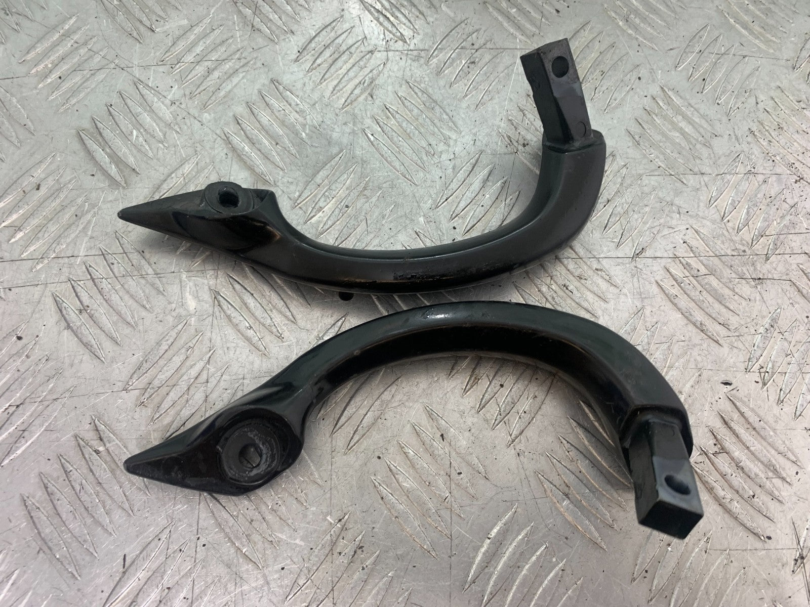 KAWASAKI ZX9R ZX9 C GRAB RAILS  YEAR 1998-99 (CMB1213)