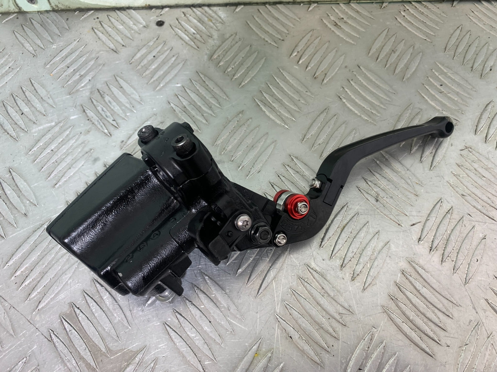 TRIUMPH TRIDENT 660 FRONT MASTER CYLINDER  YEAR 2021-2024 (CMB1148)