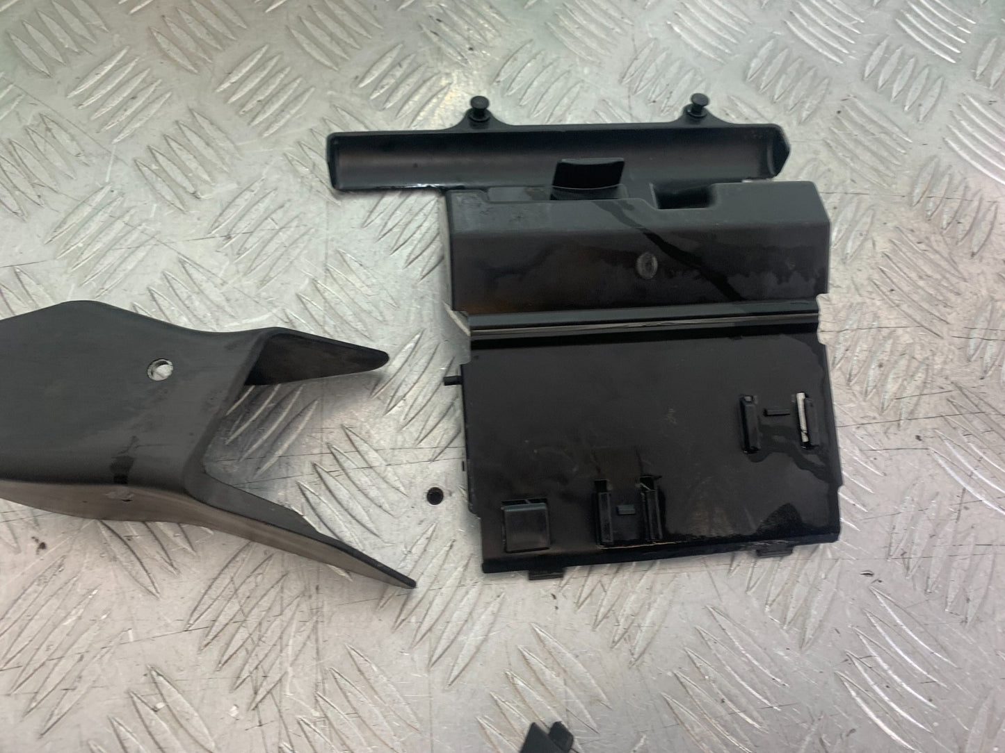 HONDA VFR800 PRE V-TEC INFILL PANELS YEAR 1998-2001 (CMB1233)