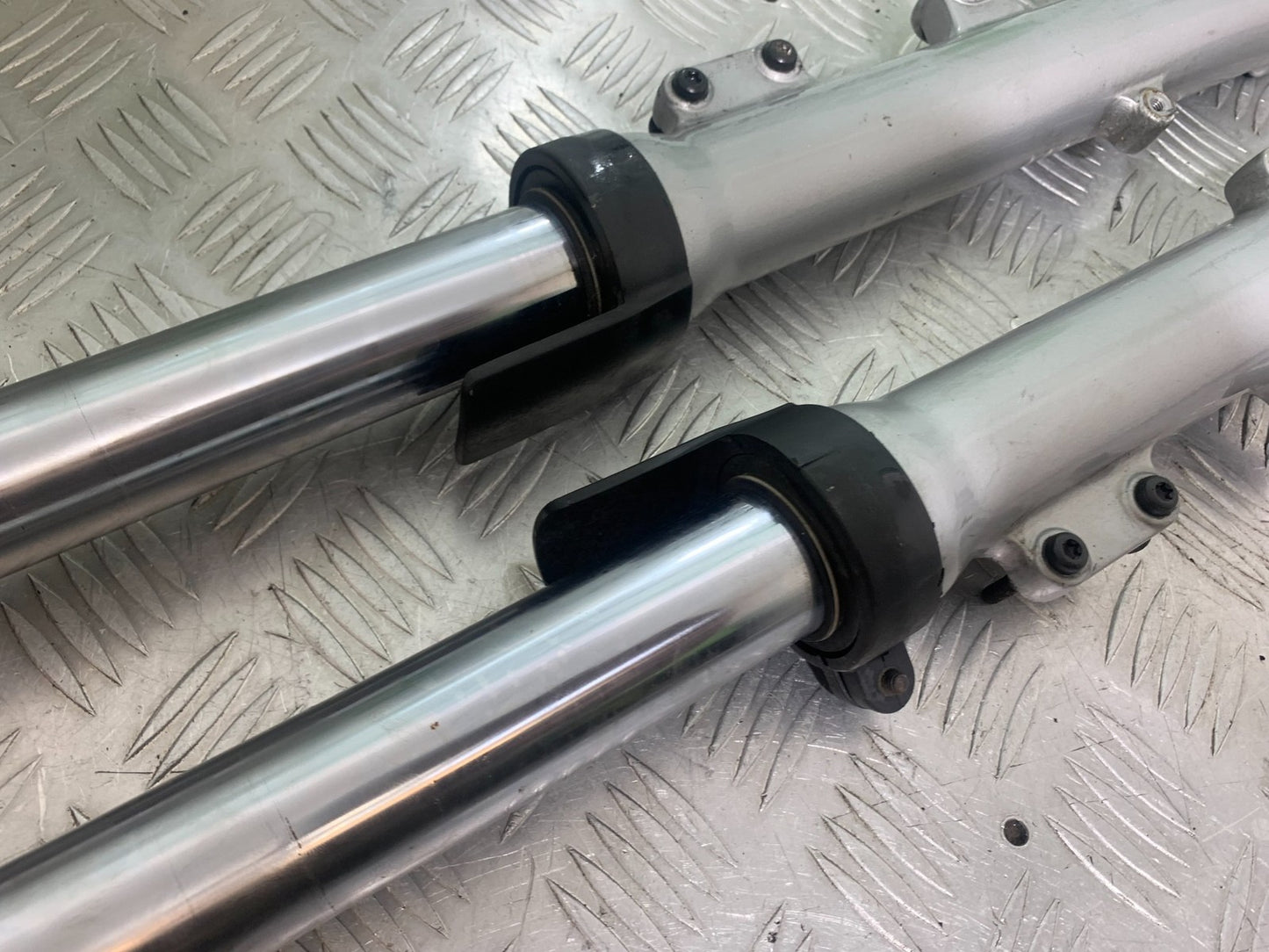 TRIUMPH 955i SPRINT ST FORKS  1999-2004 (CMB1176)