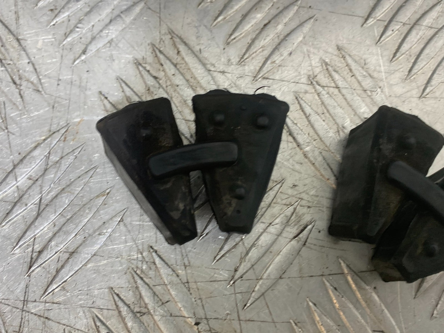BMW S1000 RR 2 X CUSH DRIVE RUBBERS   YEAR 2015-2018 (CMB1246)