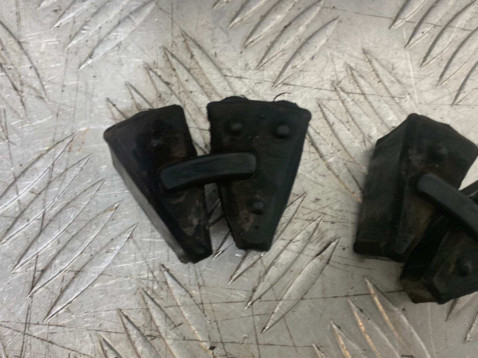 BMW S1000 RR 2 X CUSH DRIVE RUBBERS   YEAR 2015-2018 (CMB1246)