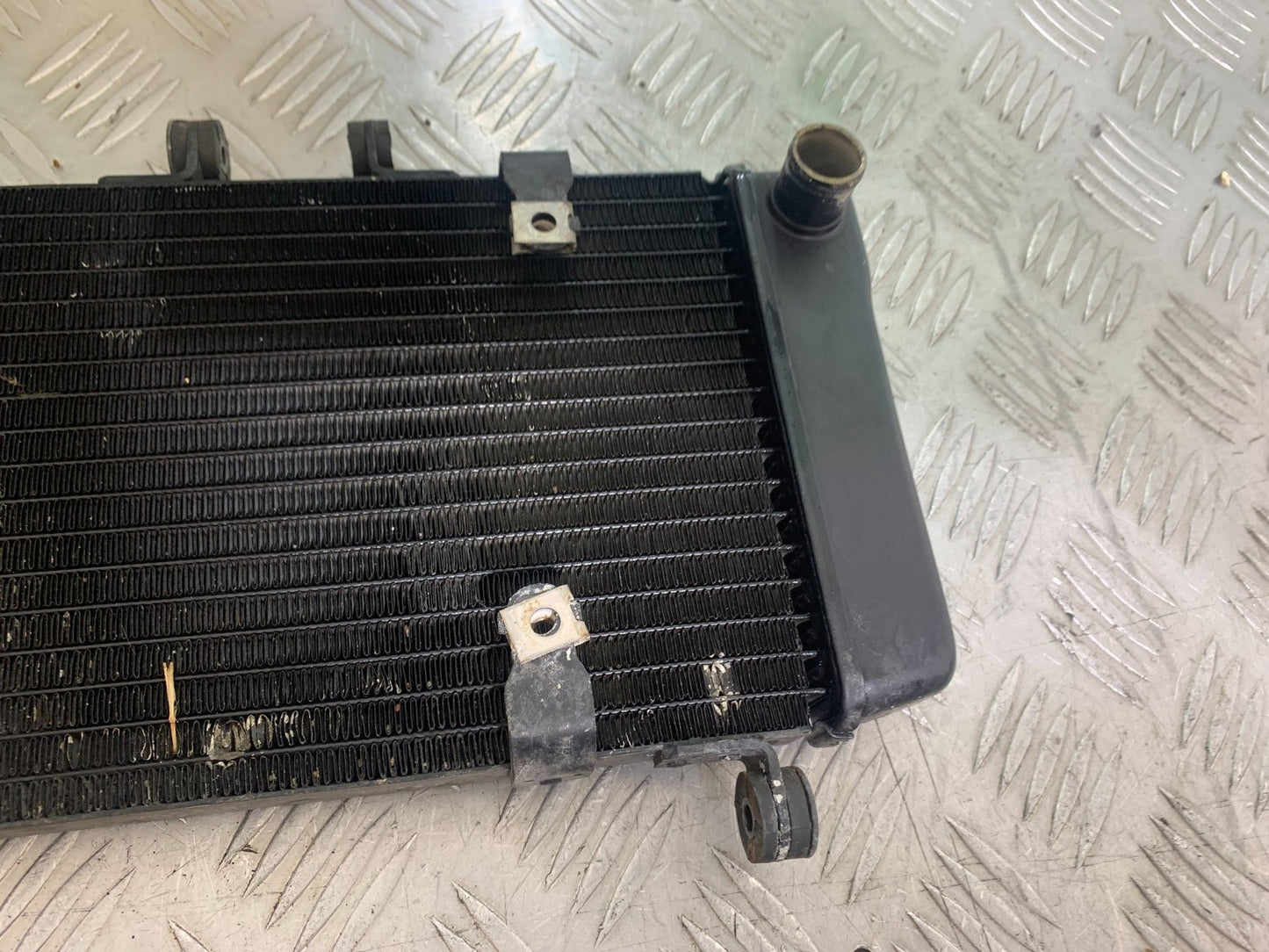 HONDA NT650 V DEAUVILLE RADIATOR  YEAR 1998-01 (CMB1320)