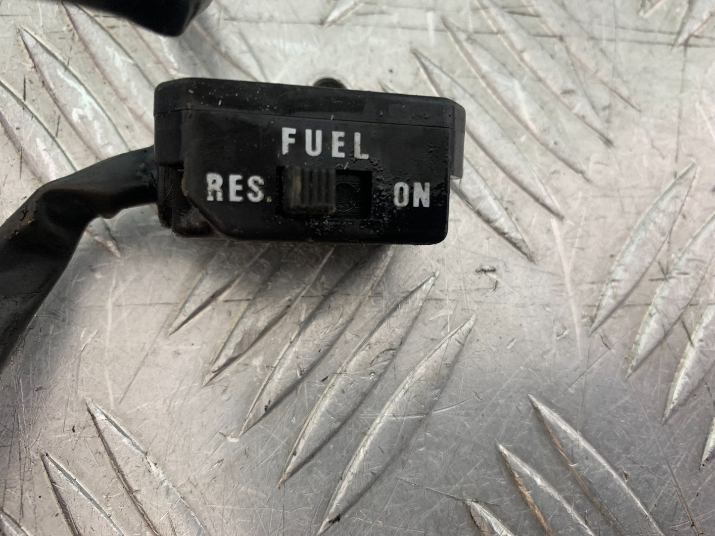YAMAHA XV1100 XV 1100 VIRAGO FUEL RES-ON SWITCH  1990-1999 (CMB1243)