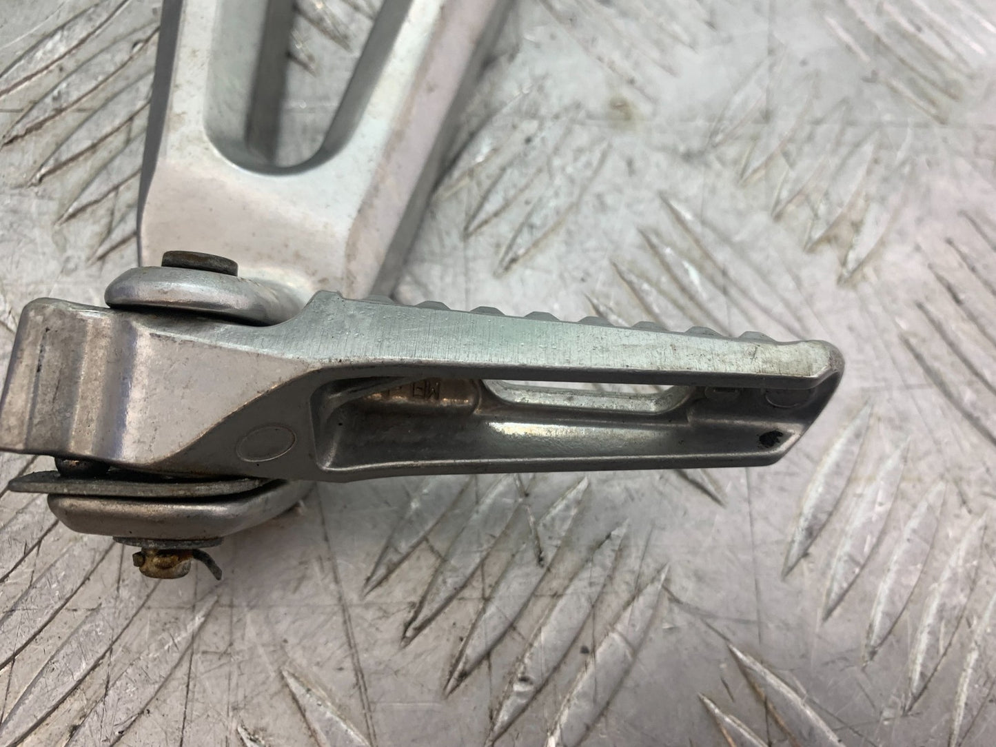 HONDA CBR1000 rr FIREBLADE REAR HANGERS AND PEGS  YEAR 2006 (CMB1220)