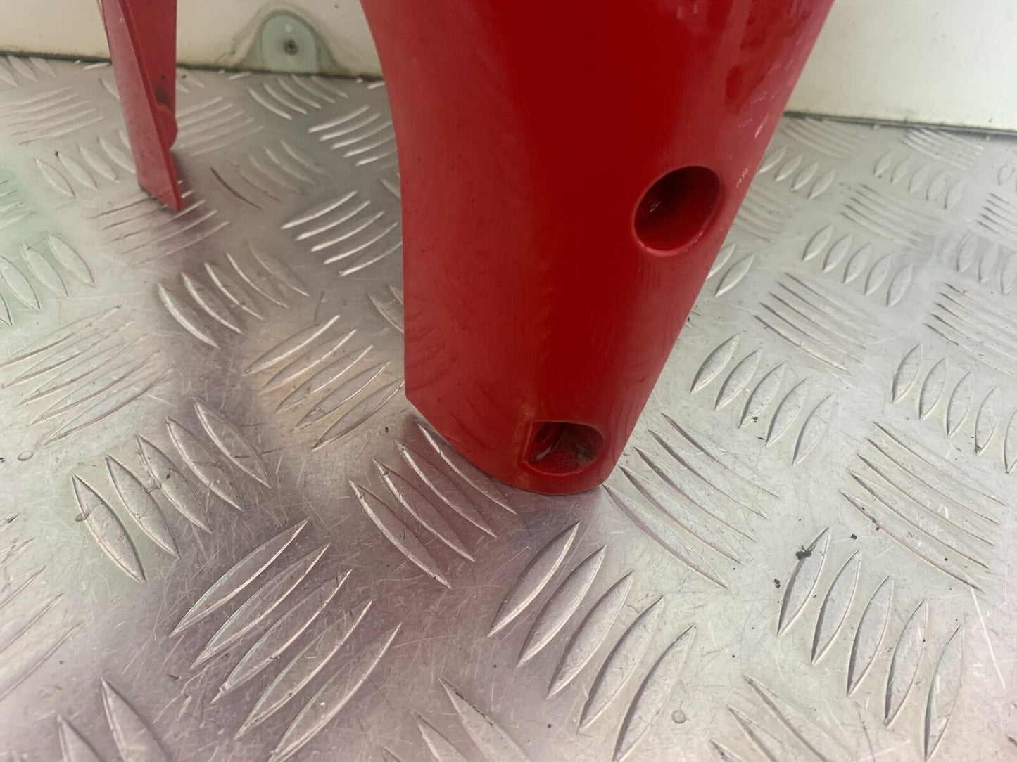 DUCATI 748 FRONT MUDGUARD YEAR 1997